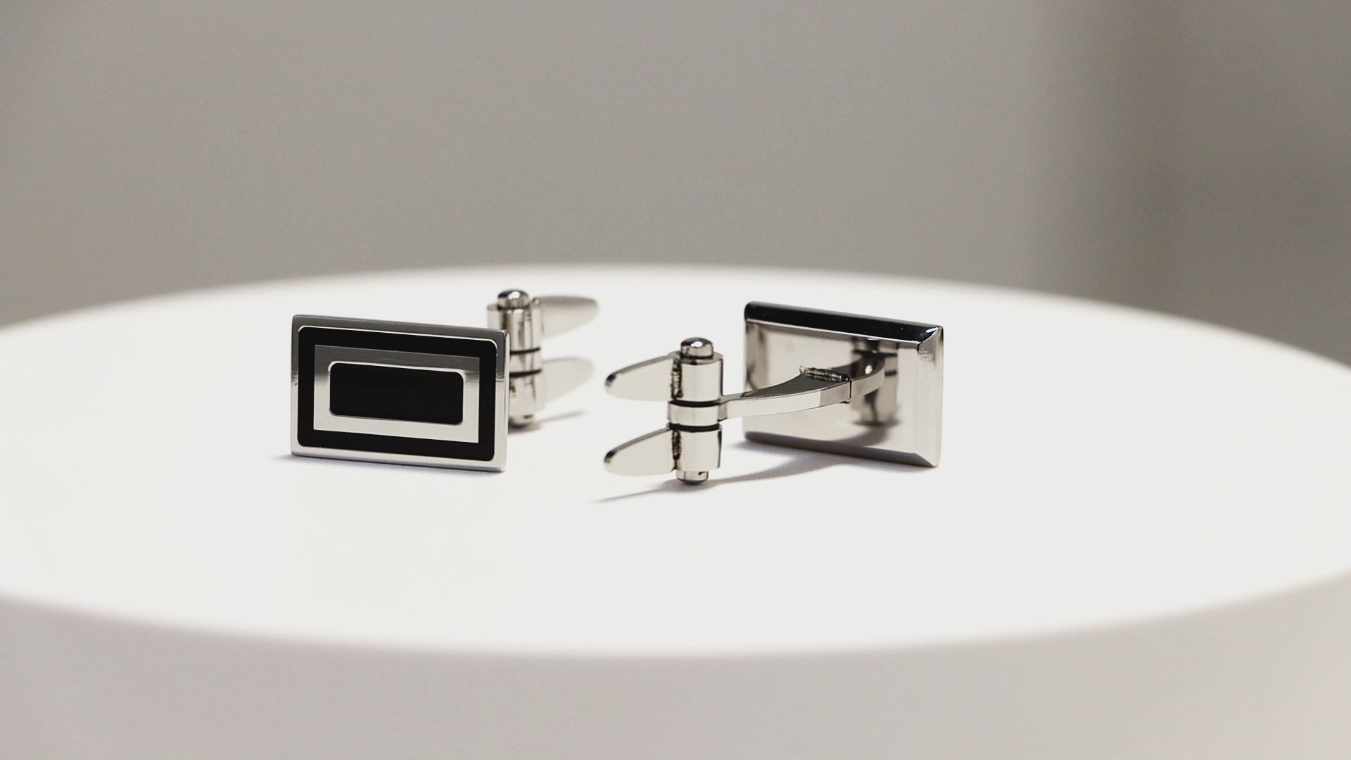 Load video: Torqtier Double swivel arms cufflinks for men. New design for elegance and sophistication at its best.